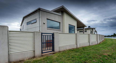 Leven River Retreat - Accommodation Gladstone 2