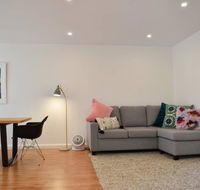 Light And Airy North Bondi Apartment - Accommodation Gladstone