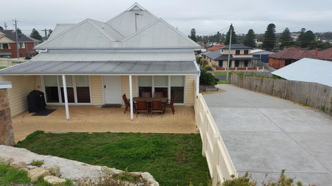 Lighthouse Lodge - Accommodation Gladstone 1