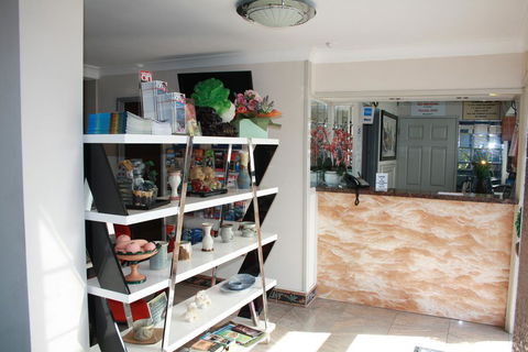 Linwood Lodge Motel - Accommodation Gladstone 2
