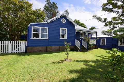 Lulu Hill Cottage - Kangaroo Valley - Accommodation Gladstone 0