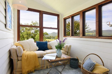 Lulu Hill Cottage - Kangaroo Valley - Accommodation Gladstone 3