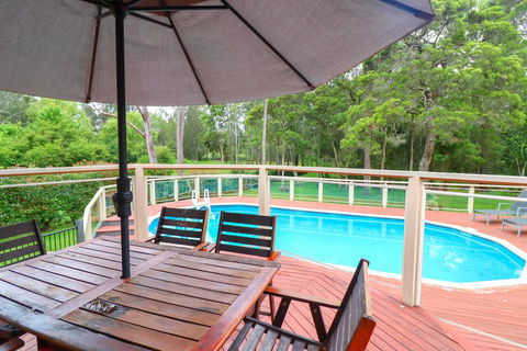 Lumeah House - Accommodation Gladstone 0