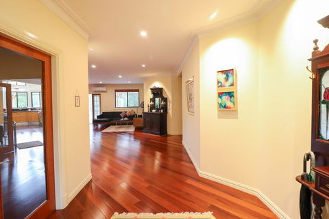 Lumeah House - Accommodation Gladstone 3
