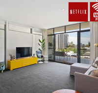 Luxe Furnished City Skyline Views - Accommodation Gladstone