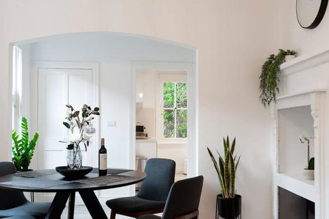 Luxurious Heritage Home With Harbour Bridge Views - Accommodation Gladstone 2