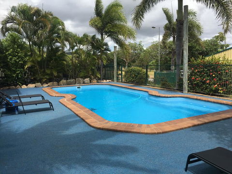 Luxury Caravan - Accommodation Gladstone 2