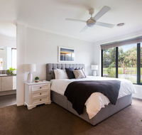 Luxury Escape in Ocean Grove - Accommodation Gladstone
