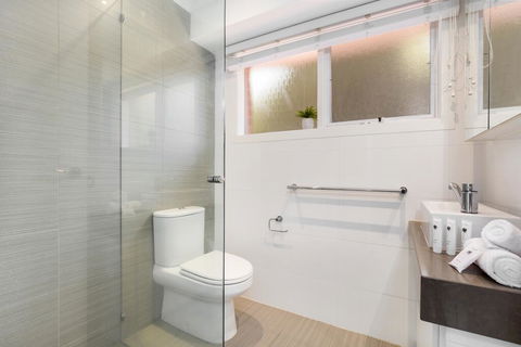 Luxury Family-size Home In Smart Beachside Suburb - Accommodation Gladstone 3