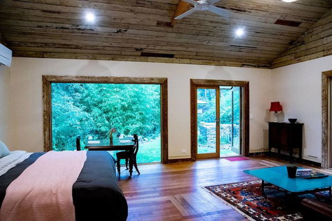 Luxury Forest Retreat - Puffing Billy - Accommodation Gladstone 0