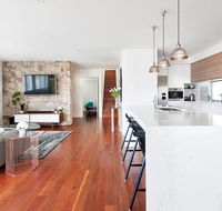 Luxury in Corlette - 4 Drungall Ave - Accommodation Gladstone
