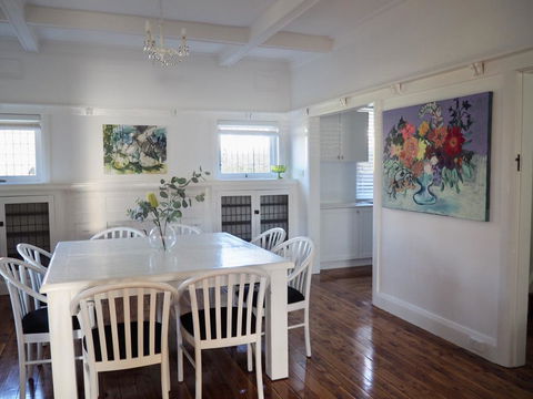 LUXURY IN THE ABSOLUTE HEART OF THE CBD - Accommodation Gladstone 3