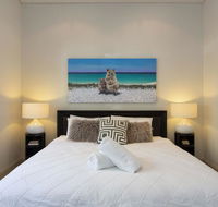 Luxury Modern Escapia - Accommodation Gladstone