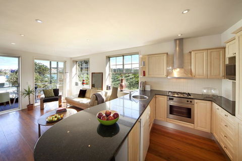 Luxury On Bondi Beach - Accommodation Gladstone 0