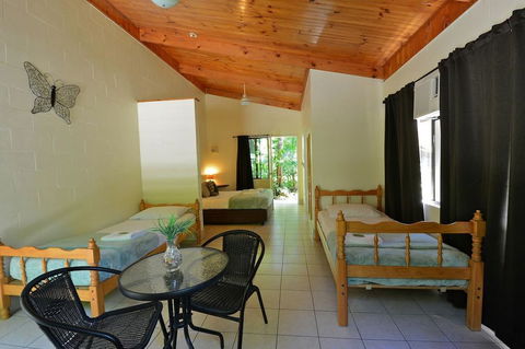 Lync Haven Rainforest Retreat - Accommodation Gladstone 2
