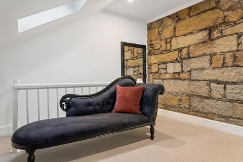 Lythgo's Row Colonial Cottages - Accommodation Gladstone 2