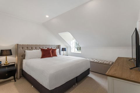 Lythgo's Row Colonial Cottages - Accommodation Gladstone 1