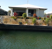 M  T's Waterfront Bed  Breakfast - Accommodation Gladstone