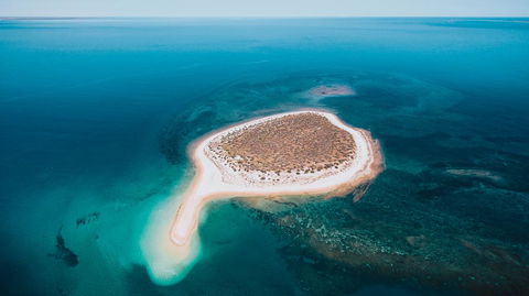 Mackerel Islands - Accommodation Gladstone 2