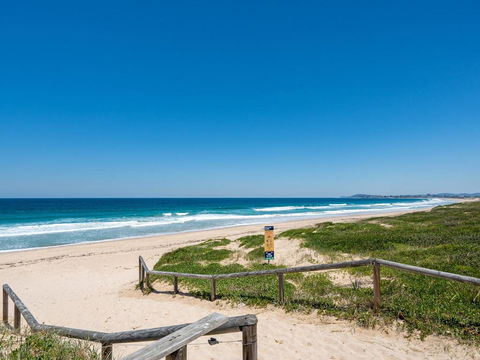 Magenta Shores 1105 - Accommodation Gladstone 2