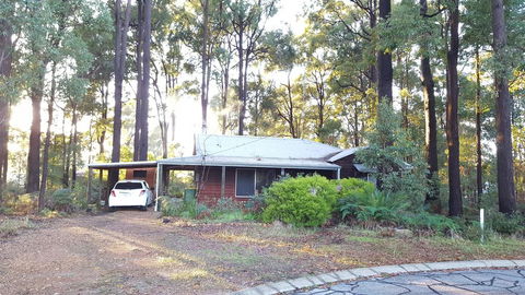 Magic Bush Hideaway 2 Azalea Court - Accommodation Gladstone 0