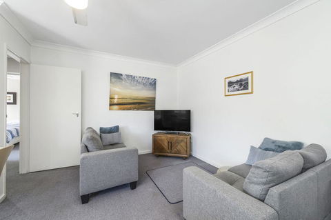 Maliblue, 5/1 Main Street, Crescent Head - Accommodation Gladstone 0