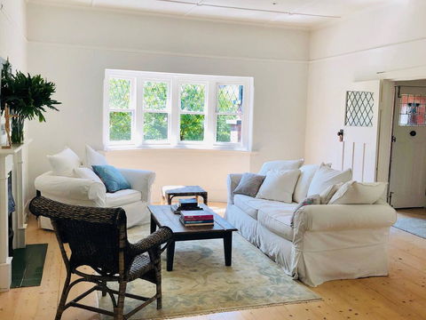 Malvern 3 Bedroom Delight - Accommodation Gladstone 1