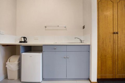 Manifold Motor Inn - Accommodation Gladstone 1