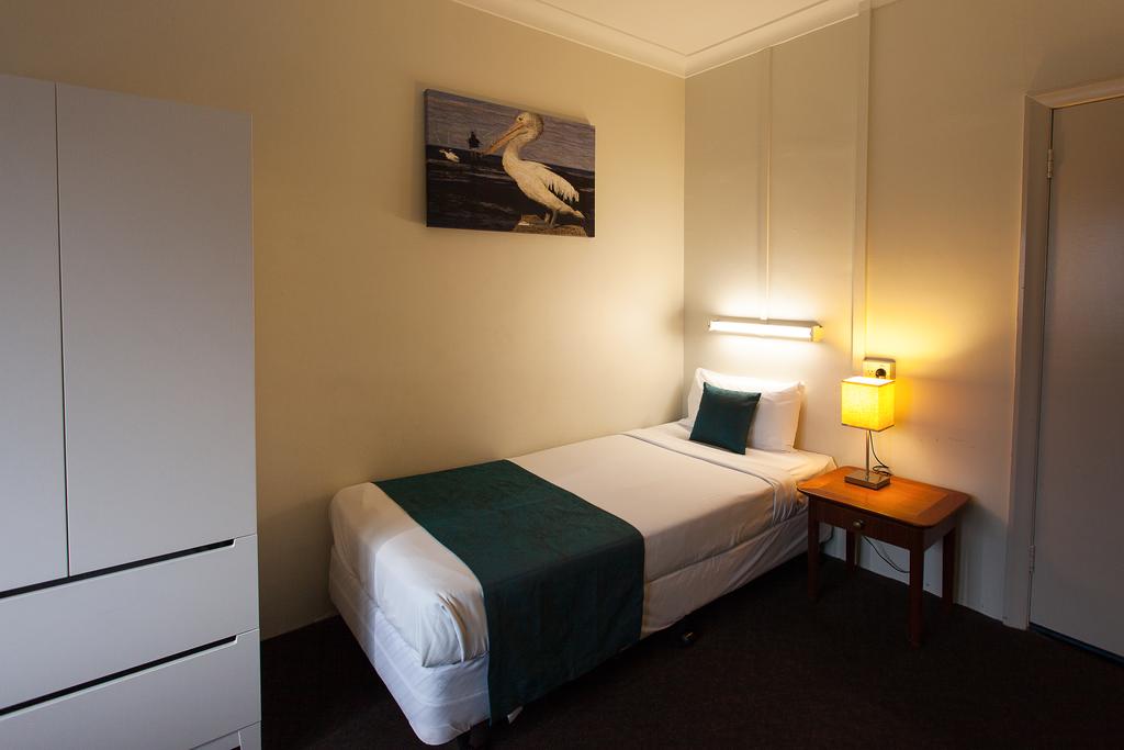 Manly QLD Accommodation Gladstone
