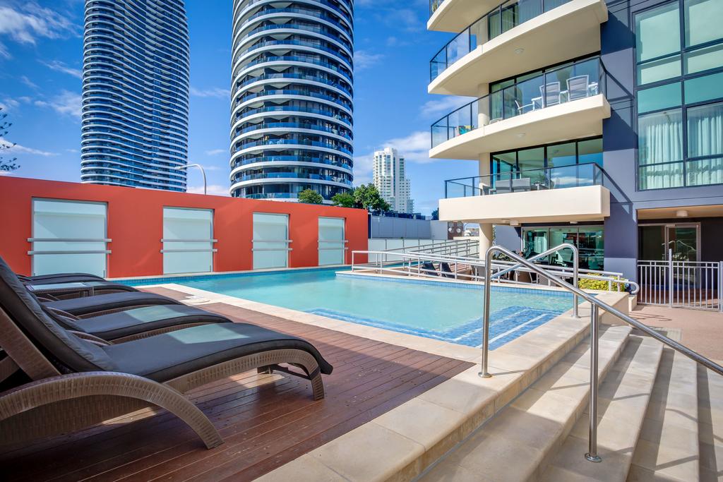 Nobby Beach QLD Accommodation Gladstone