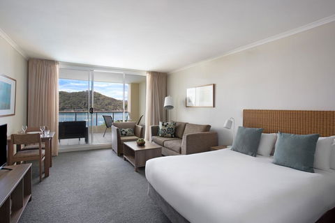 Mantra Ettalong Beach - Accommodation Gladstone 2