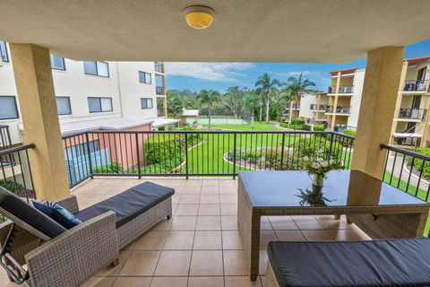 Marcoola Beachfront 3BR -Pool-100m To The Beach. - Accommodation Gladstone 2