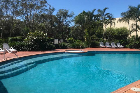 Marcoola Beachfront 3BR -Pool-100m To The Beach. - Accommodation Gladstone 3