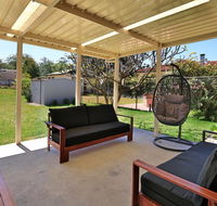 Maria's Beach House - Pet Friendly - Accommodation Gladstone