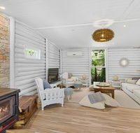MARTHA COTTAGE - MT MARTHA - Accommodation Gladstone