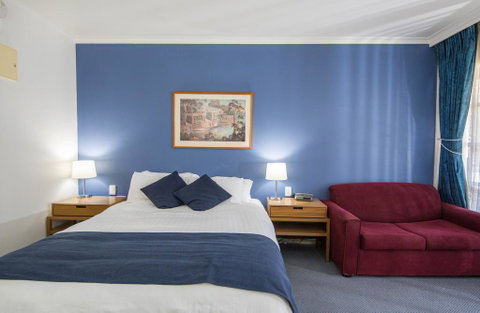 MAS Country Riverboat Lodge Motor Inn - Accommodation Gladstone 2