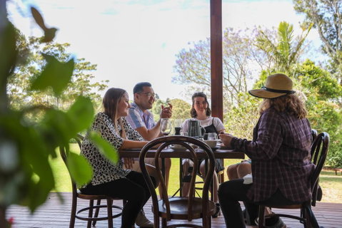 Mason Winery - Accommodation Gladstone 2