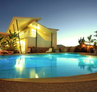 Mayfair Motel - Accommodation Gladstone