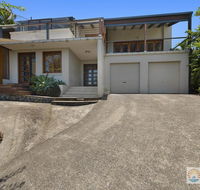 Mcauleys Beach House - Accommodation Gladstone