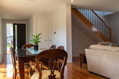 McKenna By Lily Sands - Accommodation Gladstone 1