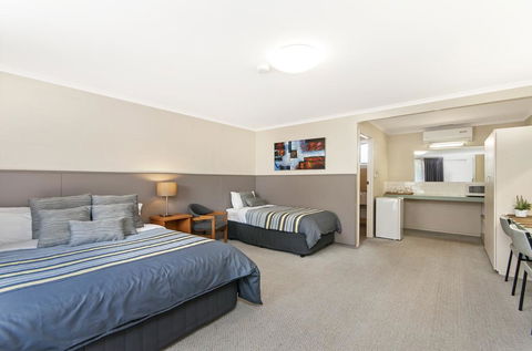 Melaleuca Motel - Accommodation Gladstone 3