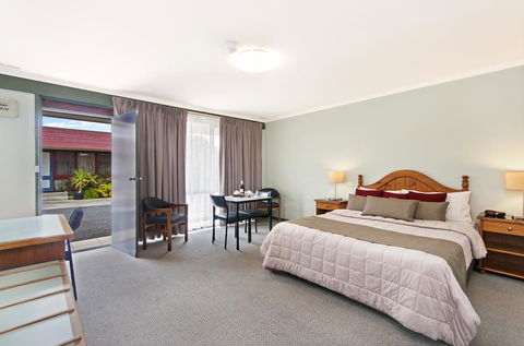 Melaleuca Motel - Accommodation Gladstone 0