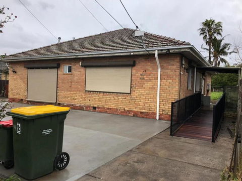 Melbourne Short Stay- Burwood Deakin Uni, Burwood - Accommodation Gladstone 0