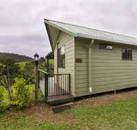 Mena Creek Flower House - Accommodation Gladstone