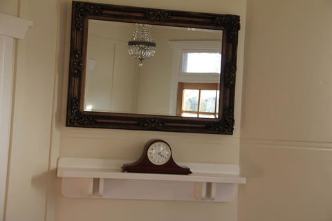 Mentor Chambers Apartment Bed & Breakfast - Accommodation Gladstone 1