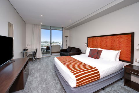 Mercure Centro Port Macquarie - Accommodation Gladstone 3
