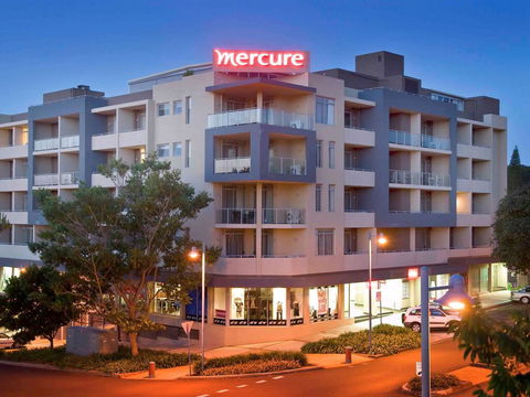 Mercure Centro Port Macquarie - Accommodation Gladstone 0
