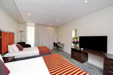 Mercure Centro Port Macquarie - Accommodation Gladstone 1