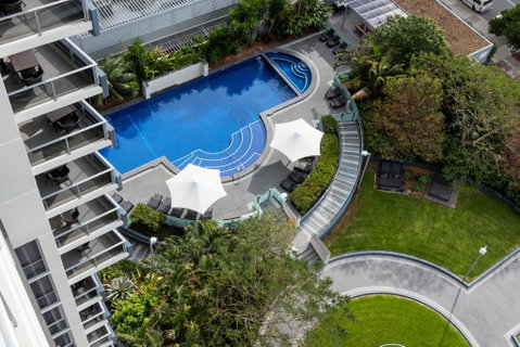 Meriton Suites Broadbeach - Accommodation Gladstone 0