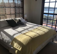 Merry Beach Ocean Front Large Home - Accommodation Gladstone